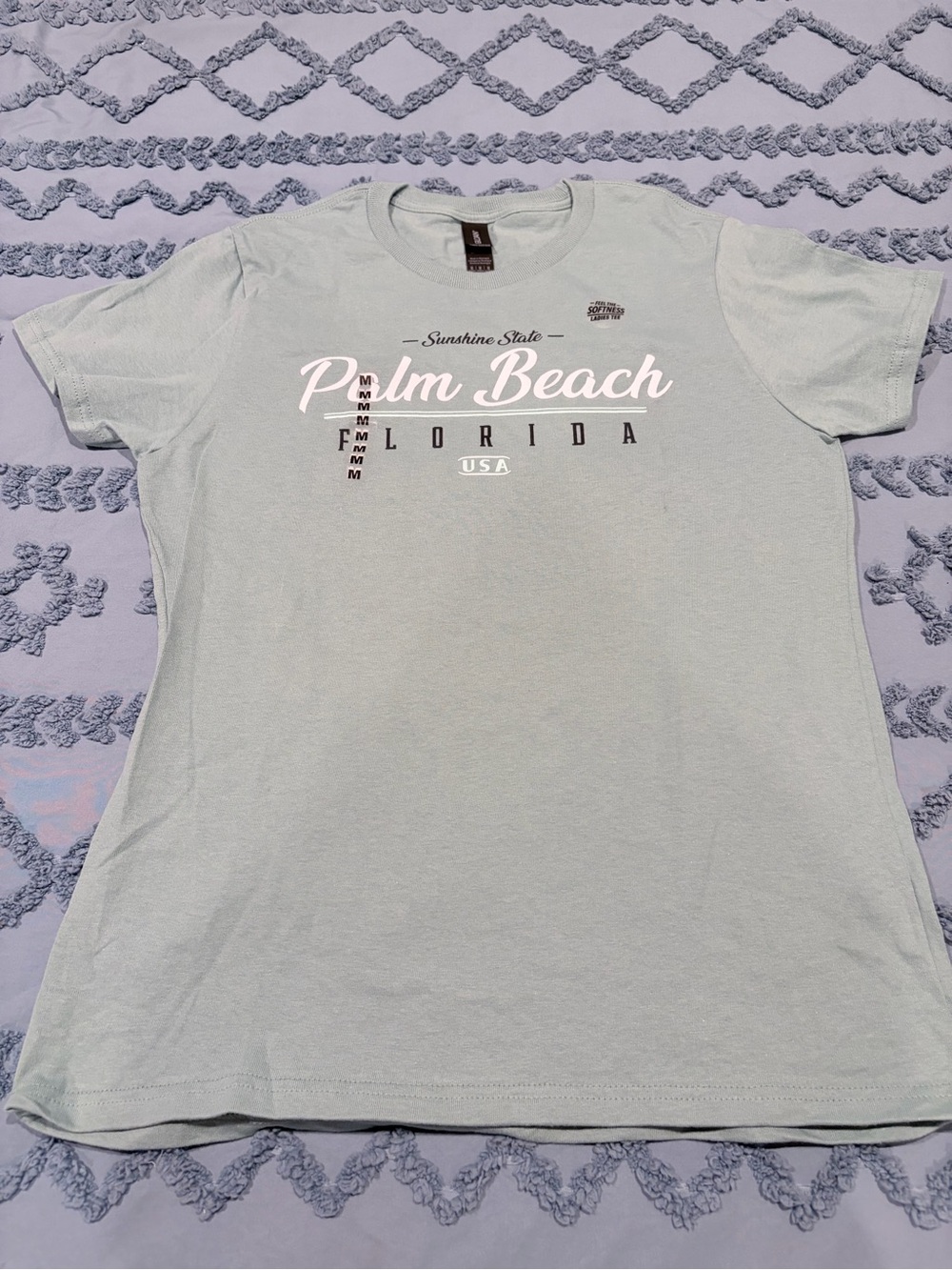 NWT Gildan Palm Beach Florida USA Graphic T-Shirt Women’s Medium Mint Green